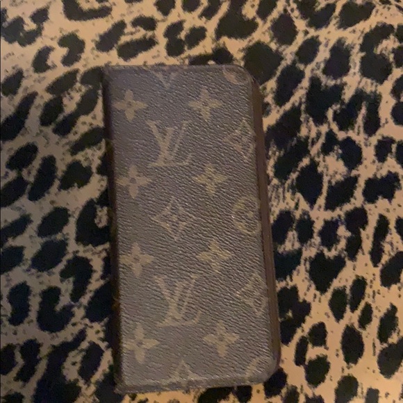 Louis Vuitton 6+ iPhone cover - Picture 1 of 4